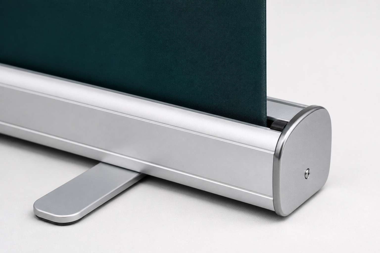 Standard Retractable Banner Stand — product sample — Detail